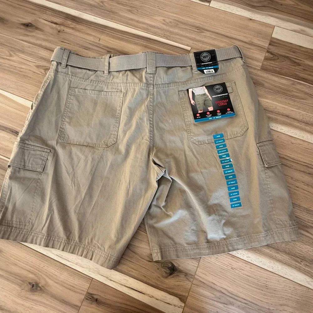 Weatherproof Everyday Cargo Shorts Mens‎ 44W Beige Belted Cell Phone Pocket